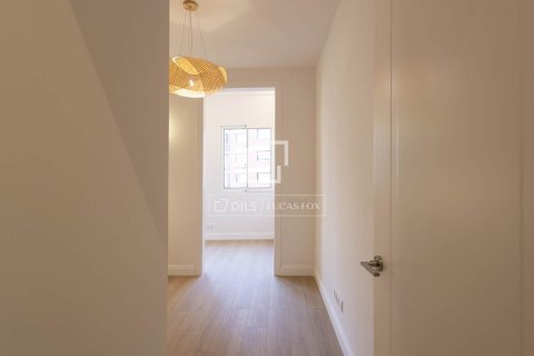 Apartment for sale in Barcelona, Spain 2 bedrooms, 84 sq.m. No. 167981 - photo 18