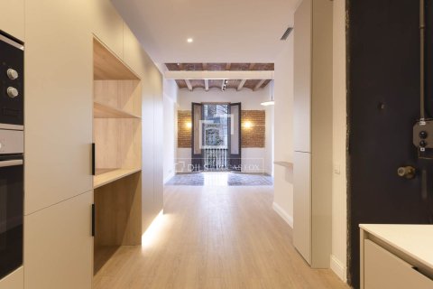 Apartment for sale in Barcelona, Spain 2 bedrooms, 84 sq.m. No. 167981 - photo 9