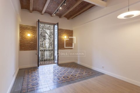 Apartment in Barcelona, Spain 2 bedrooms, 84 sq.m. No. 167981