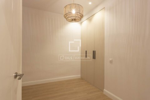 Apartment for sale in Barcelona, Spain 2 bedrooms, 84 sq.m. No. 167981 - photo 25