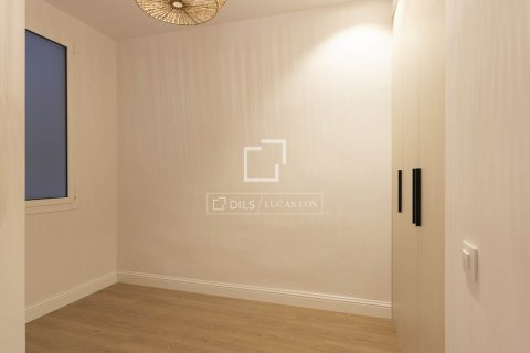 Apartment for sale in Barcelona, Spain 2 bedrooms, 84 sq.m. No. 167981 - photo 26
