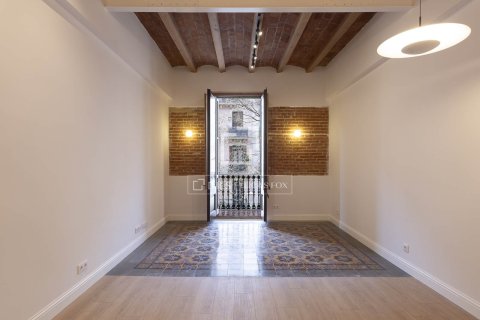 Apartment for sale in Barcelona, Spain 2 bedrooms, 84 sq.m. No. 167981 - photo 3
