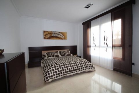 Huvila myytävänä Cabo Roig, Alicante, Espanja, 5 makuuhuonetta, 477 m2 No. 117071 - kuva 12