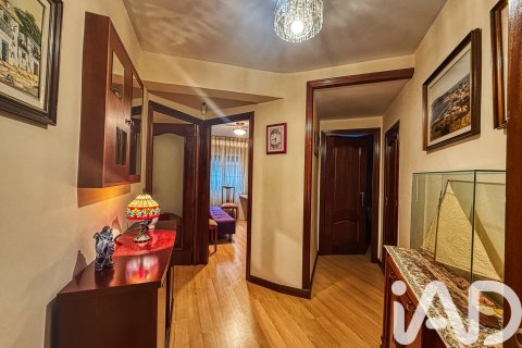 Apartment for sale in Madrid, Spain 2 bedrooms, 74 sq.m. No. 152496 - photo 7