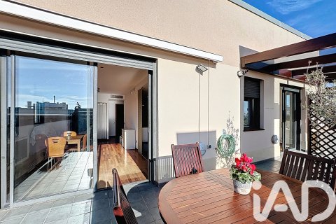 Kattohuoneisto myytävänä Vilanova i la Geltru, Barcelona, Espanja, 4 makuuhuonetta, 110 m2 No. 152498 - kuva 2