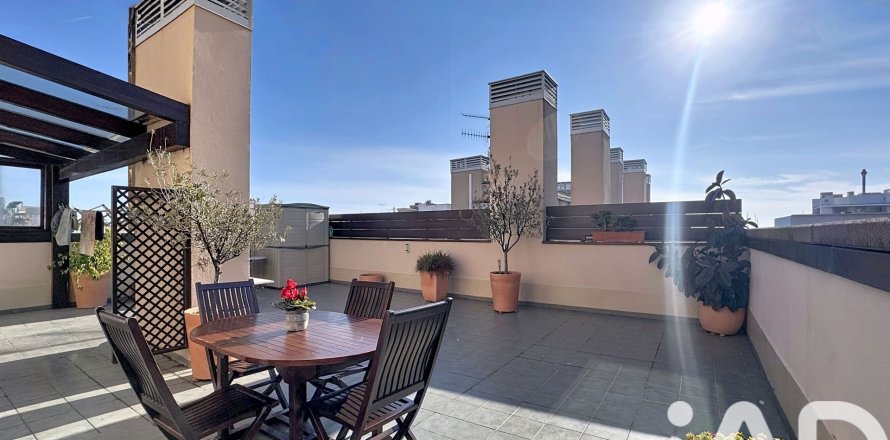 Kattohuoneisto Vilanova i la Geltru, Barcelona, Espanja 4 makuuhuonetta, 110 m2 No. 152498