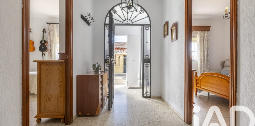 Villa Guillena, Seville, Spānijā 3 istabas, 153 m2 Nr. 152500