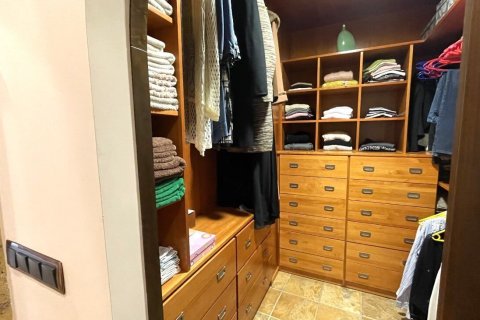 Casa adosada en venta en Torrevieja, Alicante, España 4 dormitorios, 542 m2 No. 151847 - foto 16