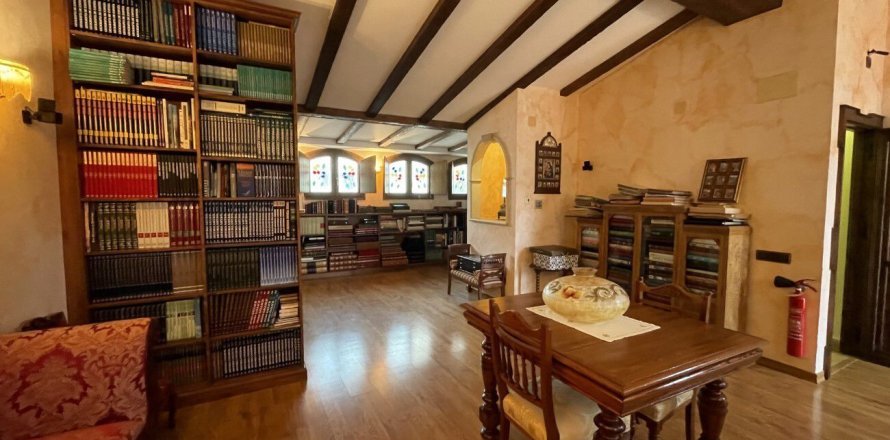 Casa adosada en Torrevieja, Alicante, España 4 dormitorios, 542 m2 No. 151847