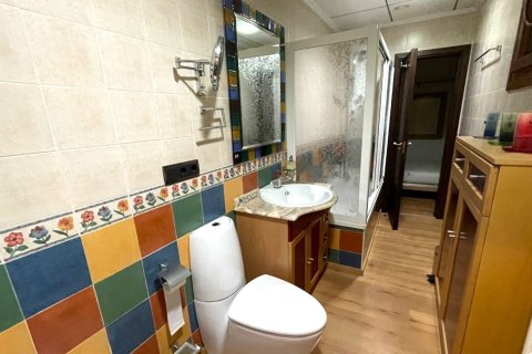 Casa adosada en venta en Torrevieja, Alicante, España 4 dormitorios, 542 m2 No. 151847 - foto 19