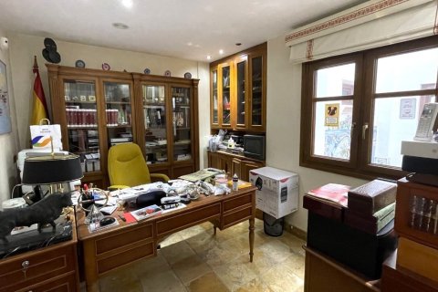 Casa adosada en venta en Torrevieja, Alicante, España 4 dormitorios, 542 m2 No. 151847 - foto 11