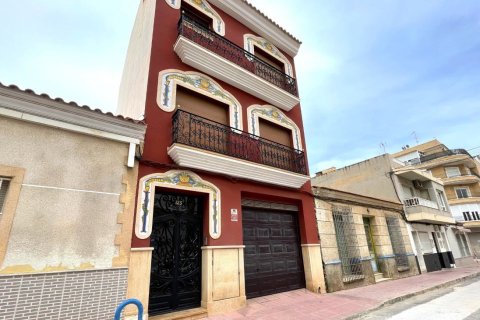 Casa adosada en venta en Torrevieja, Alicante, España 4 dormitorios, 542 m2 No. 151847 - foto 30