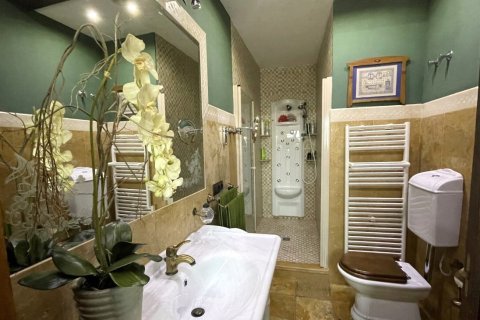 Casa adosada en venta en Torrevieja, Alicante, España 4 dormitorios, 542 m2 No. 151847 - foto 15