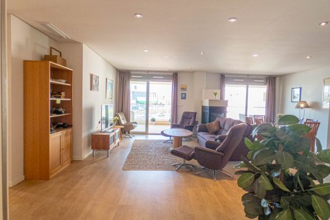 Huoneisto myytävänä Alicante, Espanja, 4 makuuhuonetta, 156 m2 No. 151844 - kuva 2