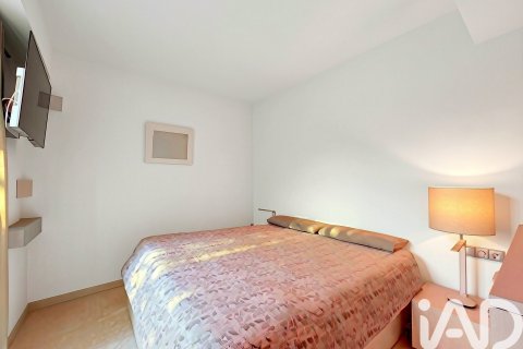 Apartment for sale in Sant Pere de Ribes, Barcelona, Spain 4 bedrooms, 206 sq.m. No. 172232 - photo 14