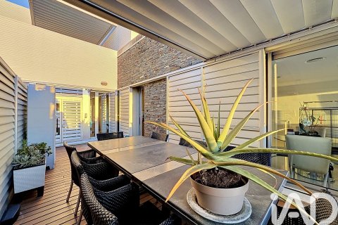 Apartment for sale in Sant Pere de Ribes, Barcelona, Spain 4 bedrooms, 206 sq.m. No. 172232 - photo 12