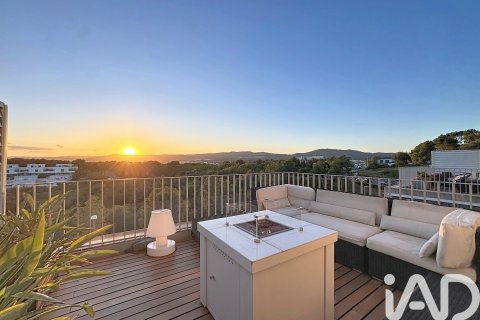 Apartment in Sant Pere de Ribes, Barcelona, Spain 4 bedrooms, 206 sq.m. No. 172232