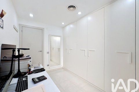 Apartment for sale in Sant Pere de Ribes, Barcelona, Spain 4 bedrooms, 206 sq.m. No. 172232 - photo 18