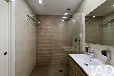 Apartment for sale in Sant Pere de Ribes, Barcelona, Spain 4 bedrooms, 206 sq.m. No. 172232 - photo 17