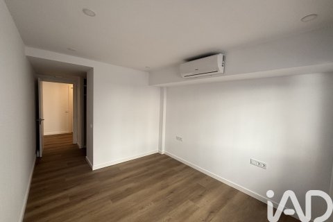 Lokal usługowy w Sabadell, Barcelona, Hiszpania 2 sypialnie, 89 mkw. nr 172235 – zdjęcie 5