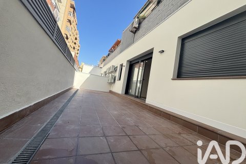 Lokal usługowy w Sabadell, Barcelona, Hiszpania 2 sypialnie, 89 mkw. nr 172235 – zdjęcie 10