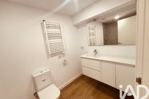 Lokal usługowy w Sabadell, Barcelona, Hiszpania 2 sypialnie, 89 mkw. nr 172235 – zdjęcie 16