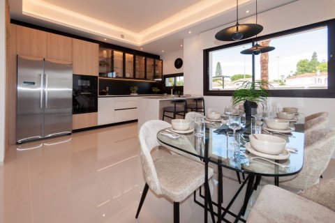 Продажа виллы в Сьюдад Кесада, Аликанте, Испания 3 спальни, 168м2 №163393 - фото 9