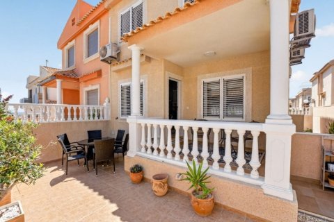 Casa adosada en venta en Cabo Cervera-Playa la Mata, Alicante, España 3 dormitorios, 104 m2 No. 189497 - foto 3