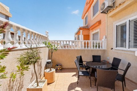 Casa adosada en venta en Cabo Cervera-Playa la Mata, Alicante, España 3 dormitorios, 104 m2 No. 189497 - foto 5