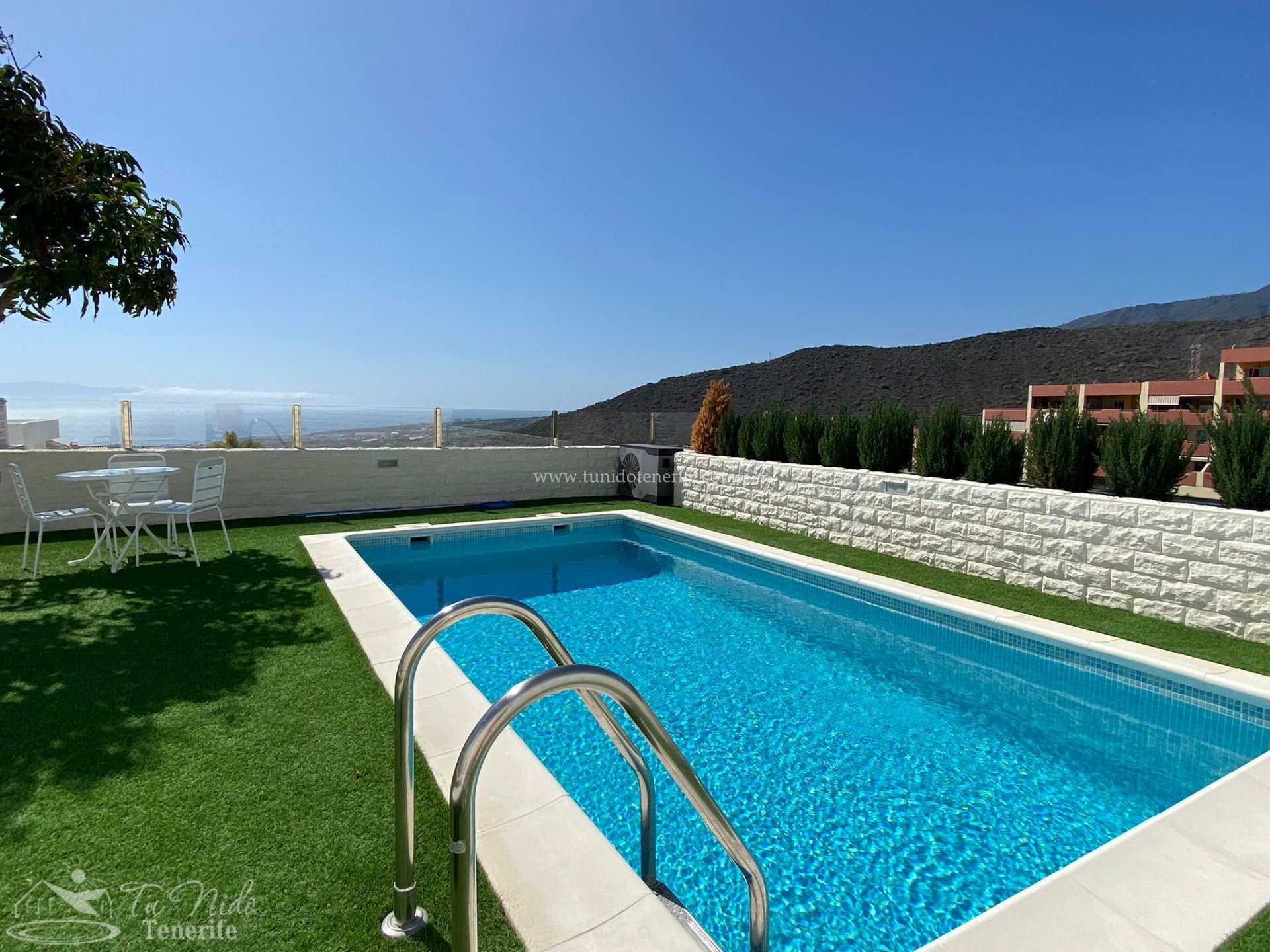Bungalow en Torviscas, Tenerife, España 2 dormitorios, 60 m2 No. 64917