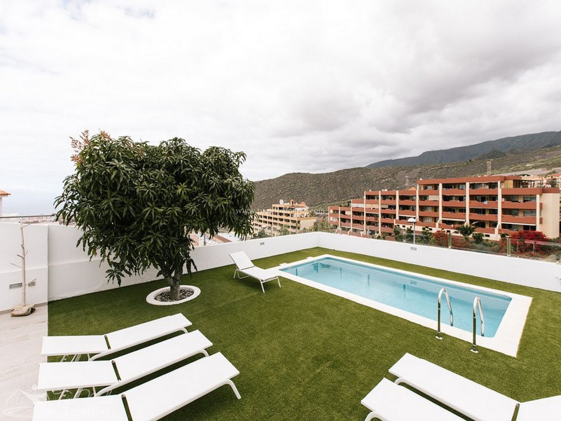 Bungalow en Torviscas, Tenerife, España 2 dormitorios, 60 m2 No. 64917