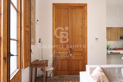 Huoneisto myytävänä Barcelona, Espanja, 2 makuuhuonetta, 85 m2 No. 160435 - kuva 22