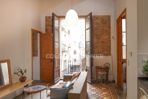 Huoneisto myytävänä Barcelona, Espanja, 2 makuuhuonetta, 85 m2 No. 160435 - kuva 6