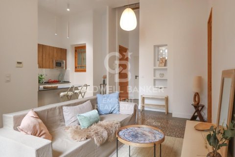Huoneisto myytävänä Barcelona, Espanja, 2 makuuhuonetta, 85 m2 No. 160435 - kuva 4