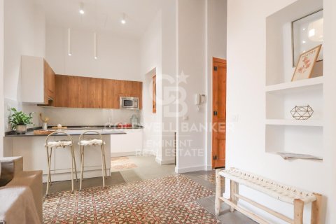Huoneisto myytävänä Barcelona, Espanja, 2 makuuhuonetta, 85 m2 No. 160435 - kuva 5