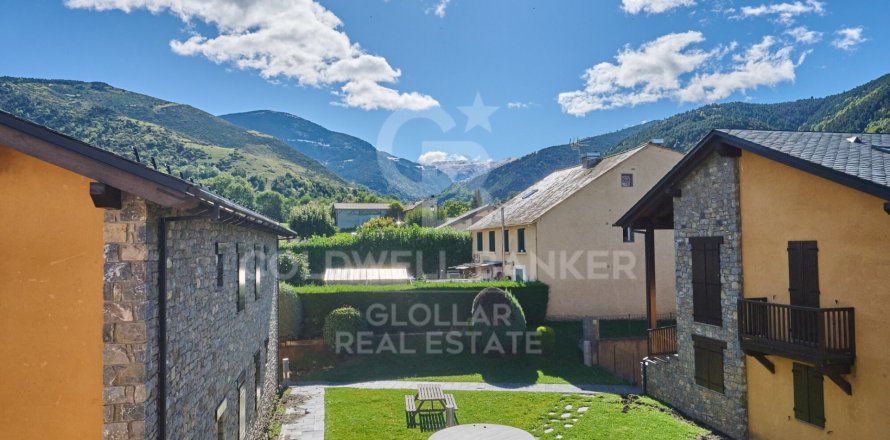 Квартира в Испании 2 спальни, 65м2 №160438