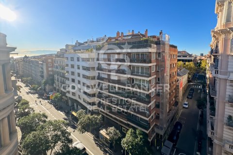 Lägenhet till salu i Barcelona, Spanien 4 sovrum, 220 kvm. Nr. 160436 - foto 24