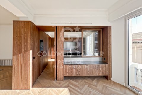 Lägenhet till salu i Barcelona, Spanien 4 sovrum, 220 kvm. Nr. 160436 - foto 10