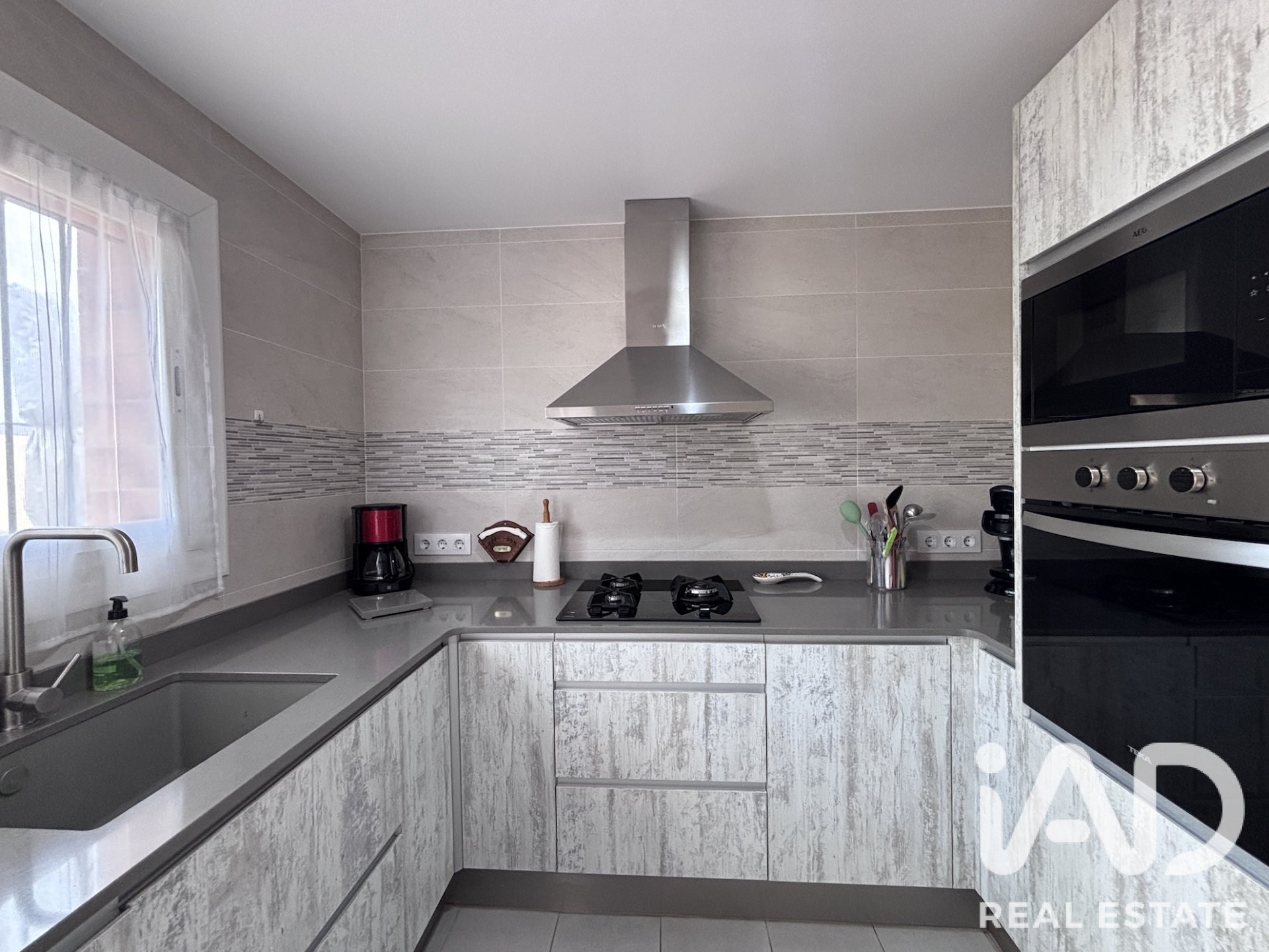 Kamienica w L'Escala, Girona, Hiszpania 2 sypialnie, 75 mkw. nr 195049