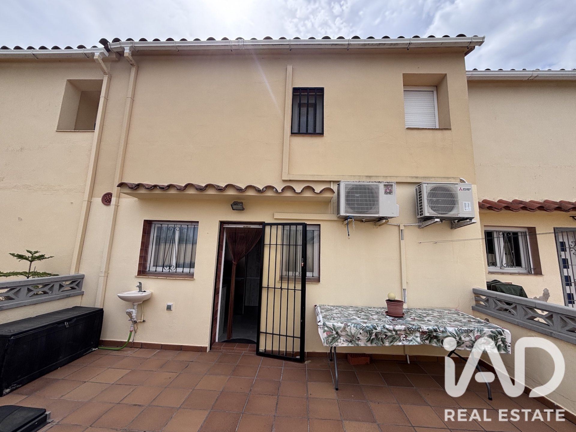 Kamienica w L'Escala, Girona, Hiszpania 2 sypialnie, 75 mkw. nr 195049