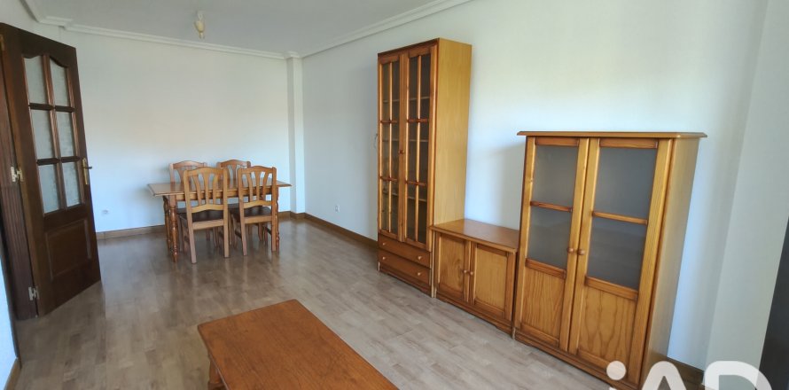 Квартира в Саламанка, Испания 3 спальни, 87м2 №195052