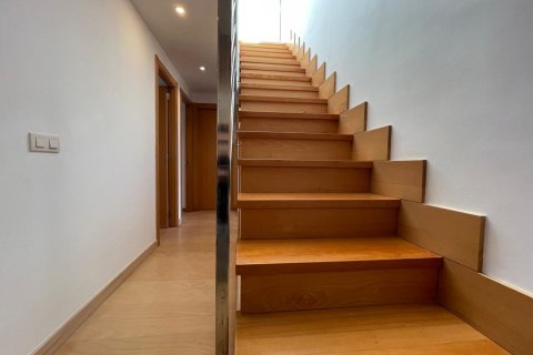 Apartment for rent in Palma de Majorca, Mallorca, Spain 3 bedrooms, 125 sq.m. No. 152056 - photo 11