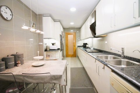 Huoneisto myytävänä Palma de Majorca, Mallorca, Espanja, 3 makuuhuonetta, 113 m2 No. 152058 - kuva 9