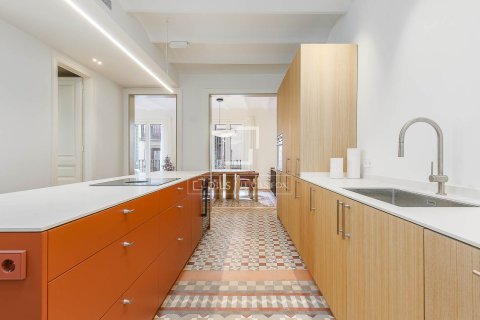 Apartamento en venta en Barcelona, España 3 dormitorios, 144 m2 No. 167572 - foto 17