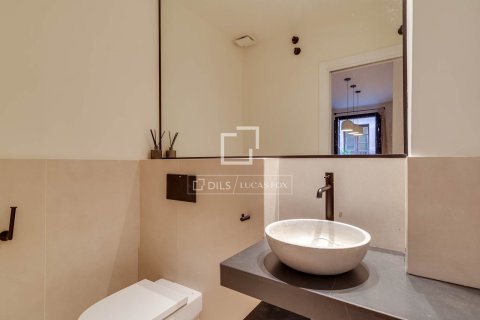 Apartment à vendre à Barcelona, Espagne, 2 chambres, 100 m2 No. 167576 - photo 7