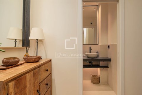Apartment à vendre à Barcelona, Espagne, 2 chambres, 100 m2 No. 167576 - photo 5