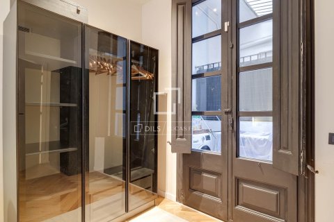 Apartment à vendre à Barcelona, Espagne, 2 chambres, 100 m2 No. 167576 - photo 24