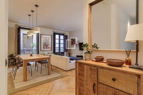 Apartment à vendre à Barcelona, Espagne, 2 chambres, 100 m2 No. 167576 - photo 4