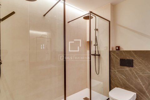 Apartment à vendre à Barcelona, Espagne, 2 chambres, 100 m2 No. 167576 - photo 17