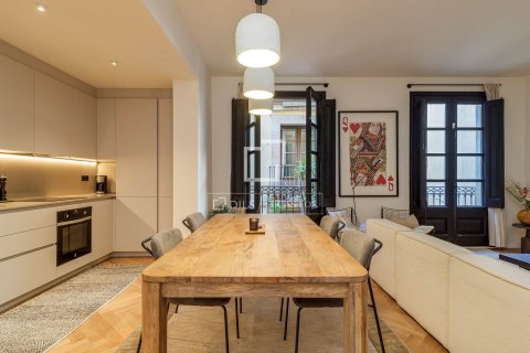 Apartment à vendre à Barcelona, Espagne, 2 chambres, 100 m2 No. 167576 - photo 2